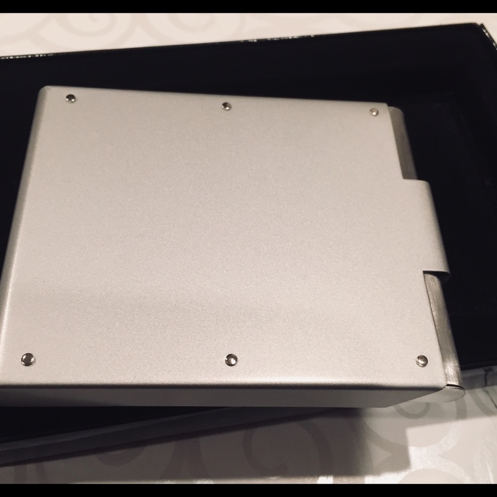 NW cigarettes case holder